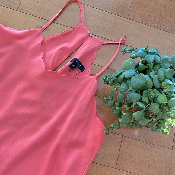 NWT Coral Scalloped Dress - Picture 3 of 10